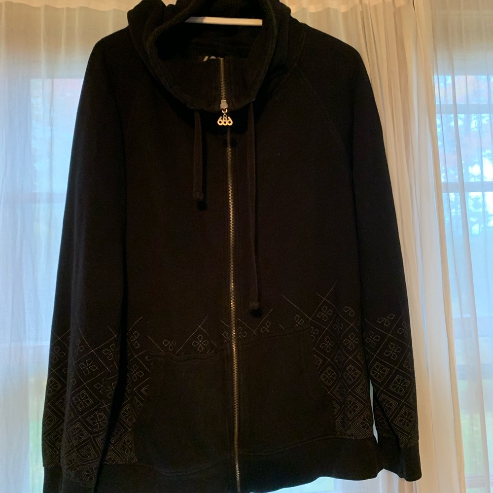 High neck sweatshirt